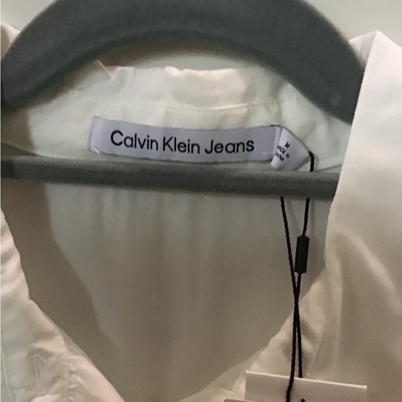 BUNDLE OF 2 Women’s White Shirts - Calvin Klein & EXPRESS - New With Tags! - Picture 4 of 5